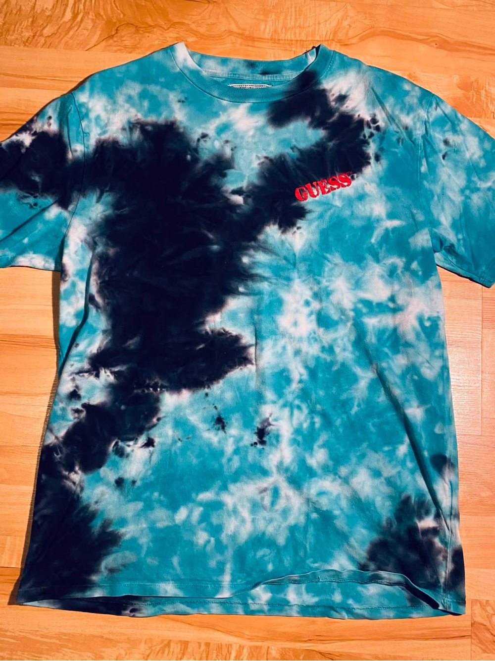 GUESS Turquoise, Black & Red Tie-Dye Logo Tee